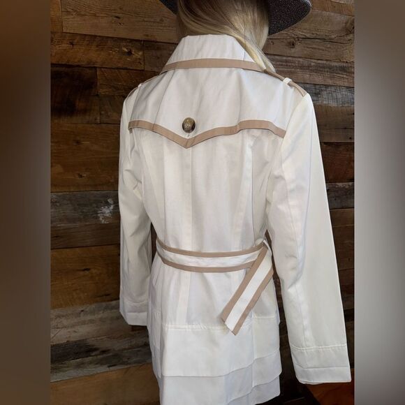 ✨GUESS White Trench Coat Jacket L | Belted Layered Hem | Contrast Trim | Lined - Picture 4 of 16